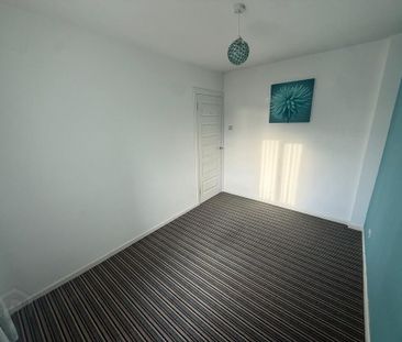 25 Canning Grove, Crumlin, BT29 4XB - Photo 3