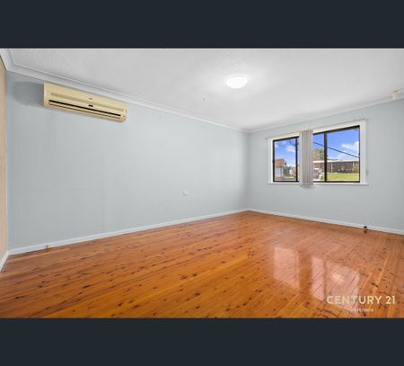 5 Aberdeen Road, Busby, NSW 2168 - Photo 3