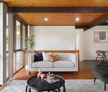 Cul-de-sac family sanctuary embraces leafy surrounds - Photo 1