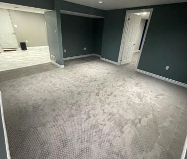 Detached Home For Lease | W7284044 - Photo 4