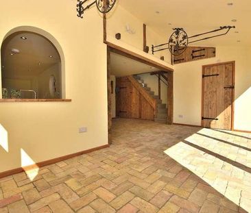 Copthall Lane, Thaxted, Dunmow, CM6 - Photo 4