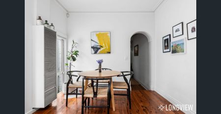 Inner-City Living with Character and Modern Comfort - Photo 2