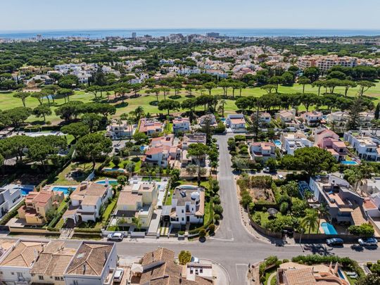 Moradia T4 em Faro - Photo 1