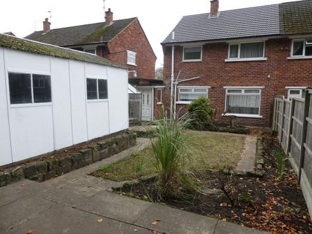 3 bedroom semi-detached house to rent - Photo 2