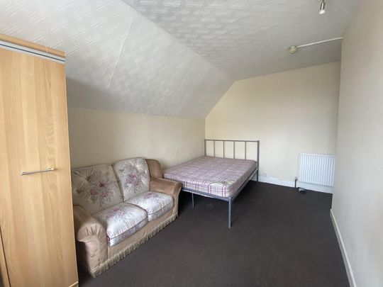 6 bedroom terraced house to rent - Photo 1