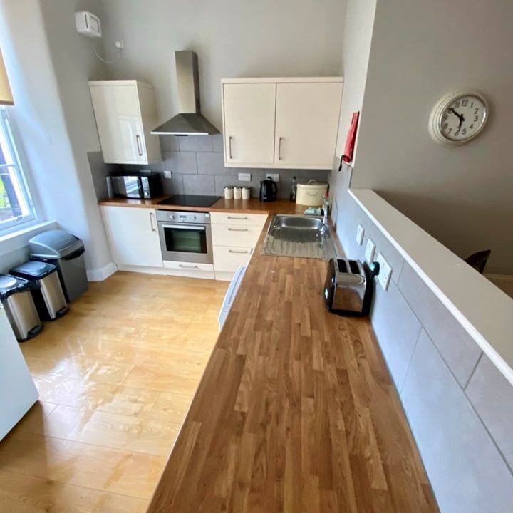 4 Bed Flat, Merchant Street, EH1 - Photo 1