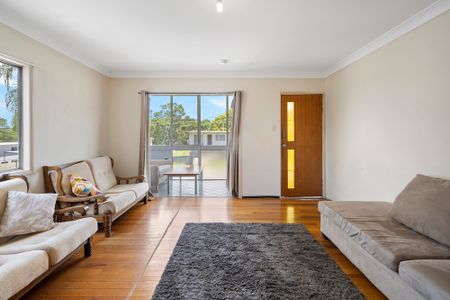 34 Redford Street, Kingston QLD 4114 - House For Rent | Domain - Photo 2