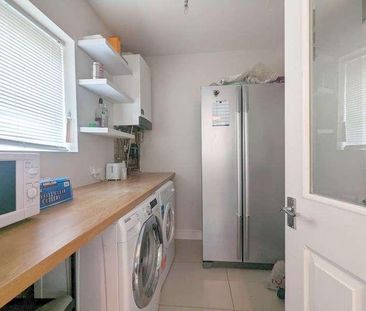 Gould Road, Bedfont, TW14 - Photo 6