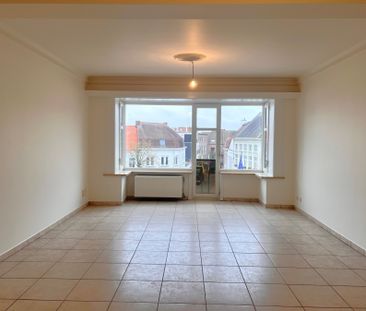 Ruim appartement met 2 slaapkamers, balkon + optionele garage. - Photo 2