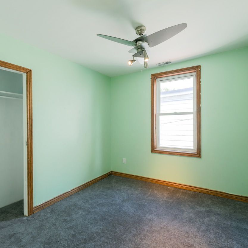 For Lease - 30 Lawlor top Floor Avenue, Toronto, Ontario - Photo 1