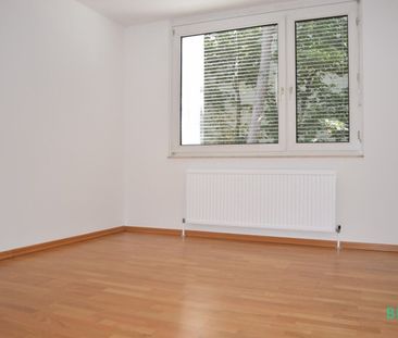 Großzügige, top renovierte Wohnung mit Loggia und Garagenplatz - Bl... - Foto 4