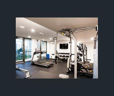 Modern City Living at the LINQ - Photo 4