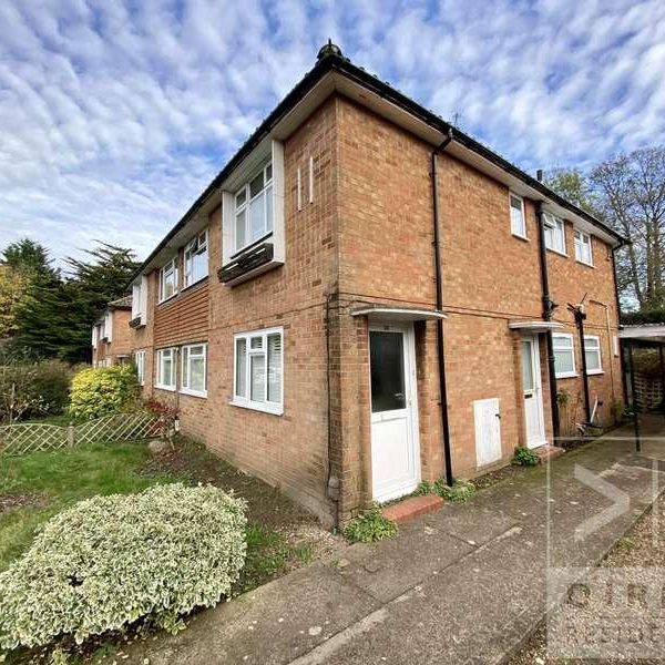 Hereford Close, Epsom, KT18 - Photo 1