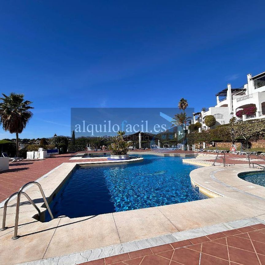 Atico en alquiler en Marbella - Photo 1