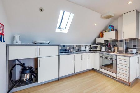 2 bedroom flat to rent - Photo 5