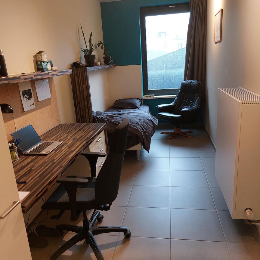 Upkot Backstage — Sint-Pie­ter­s­nieuwstraat - Foto 2