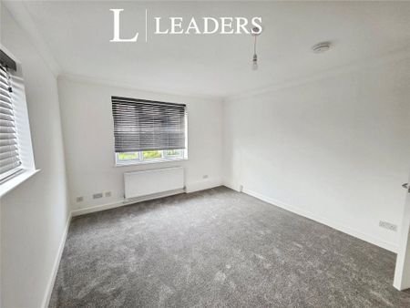 1 bedroom in a house share to rent - Photo 2