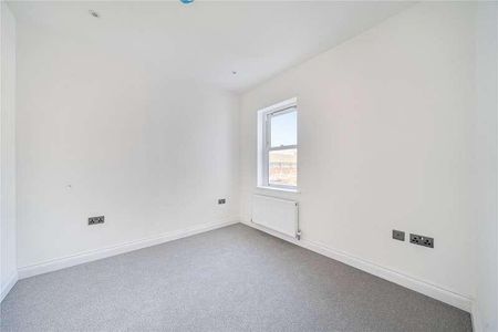 Portland Road, London, SE25 - Photo 2