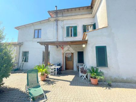 Villa singola in affitto - Photo 2