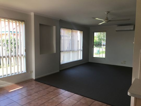 6 Rushton Court, Merrimac QLD 4226 - House For Rent | Domain - Photo 1
