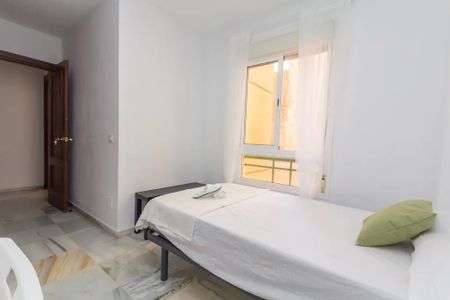 Calle Natalia, Málaga, Andalusia 29009 - Photo 4