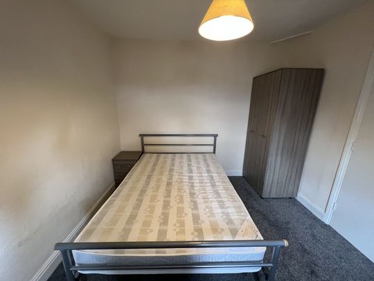 East Parade, Heworth - P2116 - Photo 1