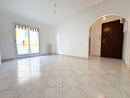 Location Appartement 3 pièces 54m² NICE 06000 - Photo 2