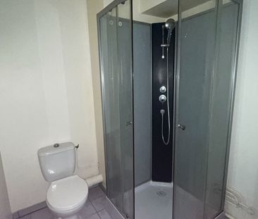 Appartement à louer - REIMS - PROCHE CENTRE-VILLE - Photo 5