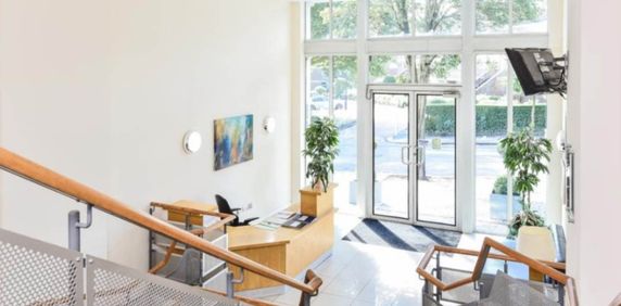 2 bed flat to rent - Photo 2