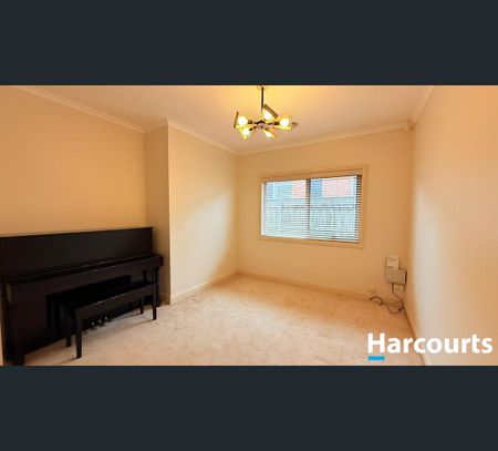 6 Naismith Court, Rowville, Vic 3178 - Photo 5