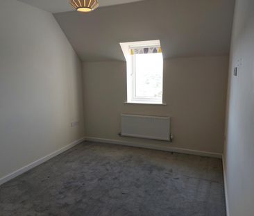 Two Bedroom Apartment - Photo 2