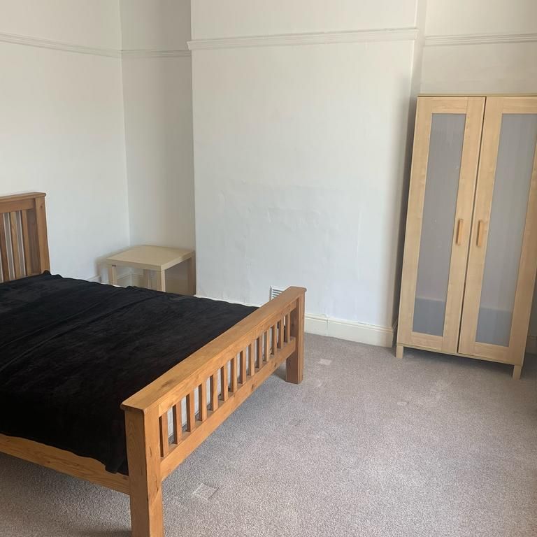 4 bedroom terraced house to rent - Photo 1