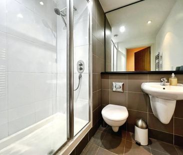 2 bedroom flat to rent - Photo 6