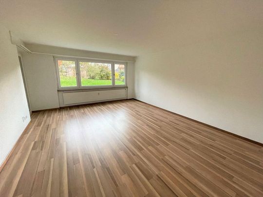 Moderne 4.5 Zimmer Parterre Wohnung in Biel! - Photo 1