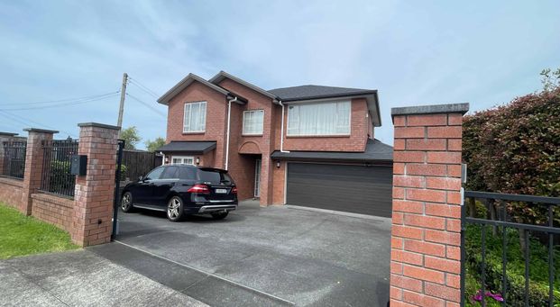 5 bedrooms in Macleans Zone - Photo 1