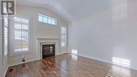 1022 BYRON STREET N - Photo 3