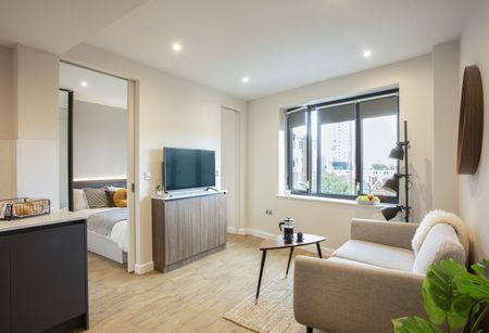 One Bed Apartment Mid-century Modern - Photo 4