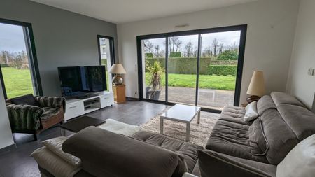 Location Maison 5 pièces 138m² PLELAN LE GRAND 35380 - Photo 2