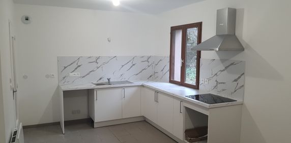 House - Photo 2