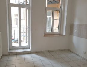 Neundorfer Str. 41, Wohnung 4 ~~~ Balkon, Tageslichtbad mit Wanne und Dusche, Keller - Photo 1