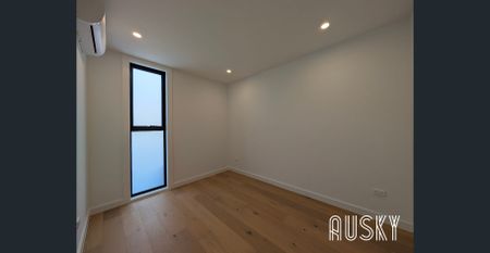 Modern New Townhouse for Rent in Doncaster - Photo 4