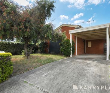 Comfortable Family Living in a Convenient Location - Photo 5