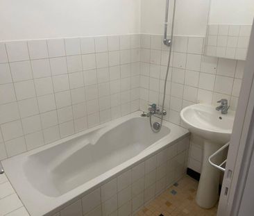 Location appartement rénové 3 pièces 63.3 m² à Romans-sur-Isère (26... - Photo 6