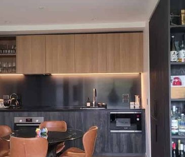 Executive Apartment with View - Photo 5