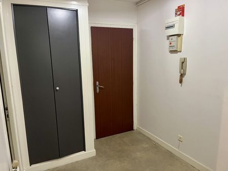 Location Appartement 1 pièce 36m² JARNAC 16200 - Photo 5