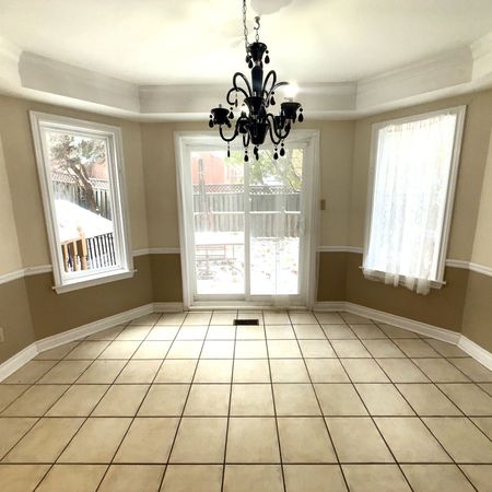 For Lease - 6 Winding Court, Toronto, Ontario - Photo 2