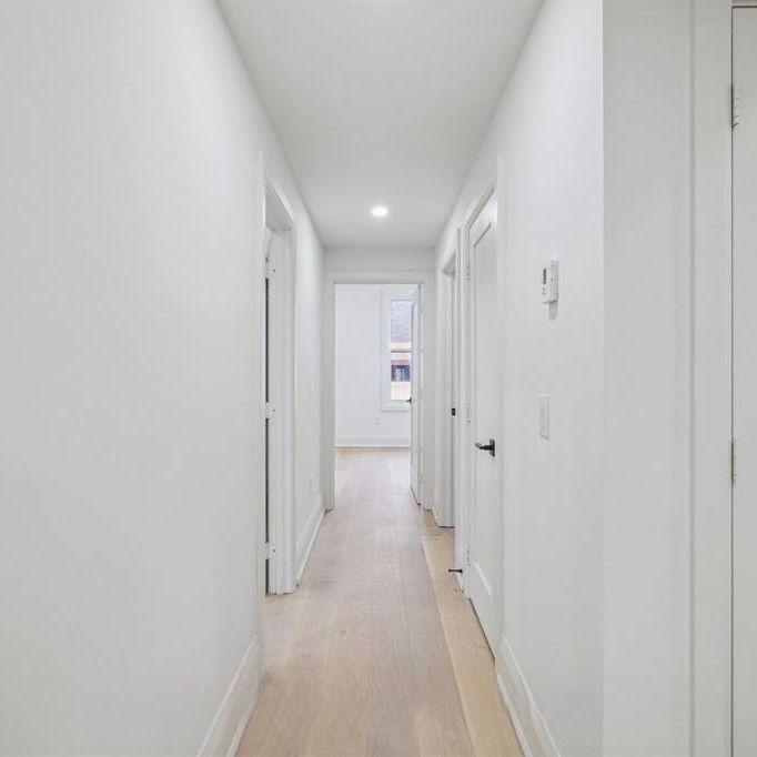 For Lease - 202 Perth Avenue Unit# Upper, Toronto, Ontario - Photo 1