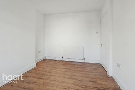 2 bedroom maisonette to rent - Photo 2