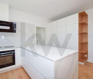 BARCARENA, Lisbon - Photo 1