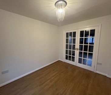 4 bedroom detached house to rent - Photo 3